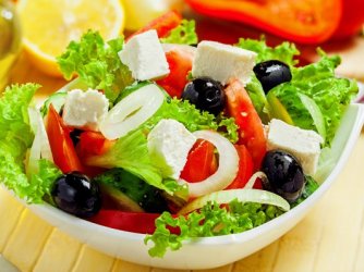 um prato de salada acho que faz bem pra mim.