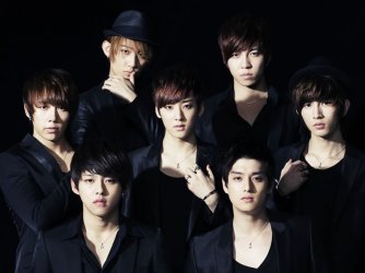 Algo mais sério e levemente sensual, tipo U-kiss ( se for flopado eu gosto mais ainda )
