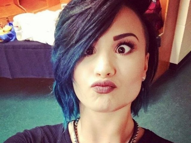 Você acertou pouquíssimas perguntas, mas não fique triste. Você pode resolver isso lendo a biografia da Demi Lovato.