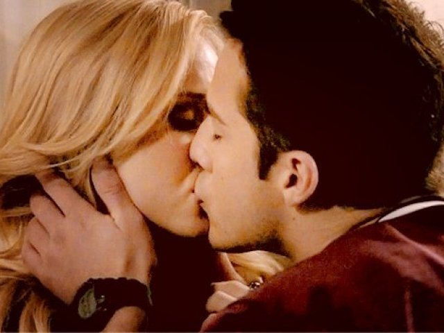 Tyler e Caroline