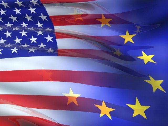 50% Europa e 50% América