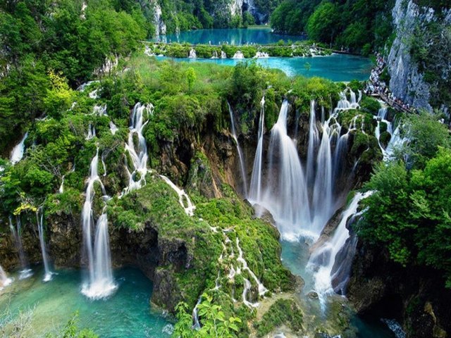 8. Lagos Plitvice - Croácia