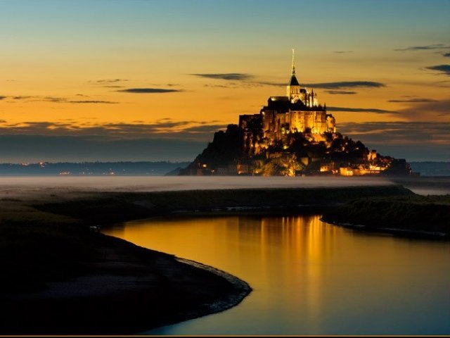 9. Mont Saint-Michel - França