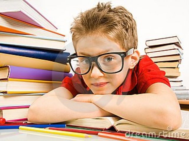 Aluno que sabe o básico! Dá pra passar por esse ano letivo! Mas que tal aprender mais coisa?
