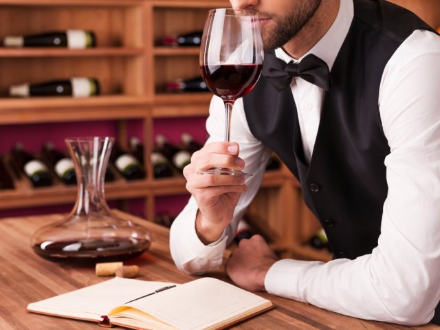Sommelier