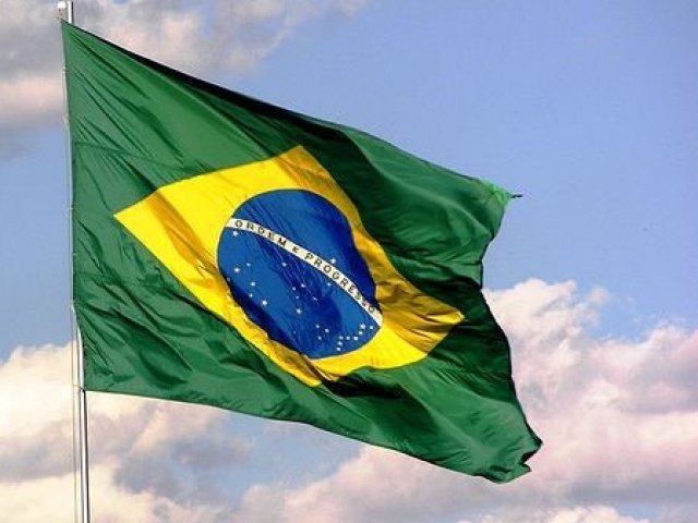 Brasileiro(a)