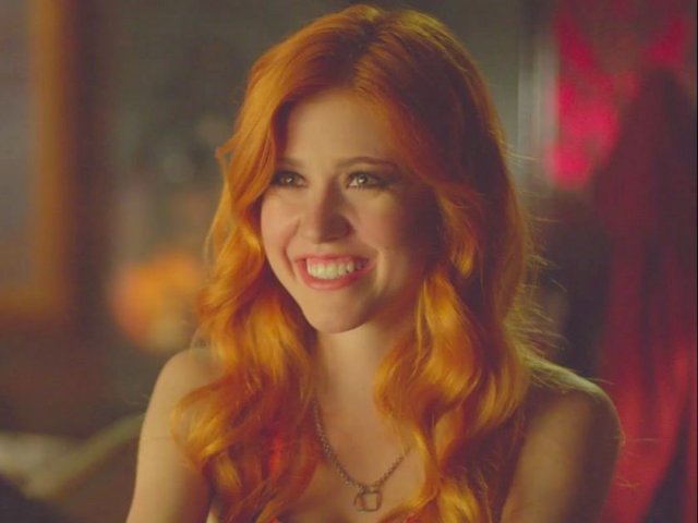 Tem certeza de que não saiu dos livros da Cassandra Clare? Você sabe muito sobre os shadowhunters e com certeza estaria pronto(a) para se juntar a eles em uma batalha contra Valentim e seu exército. O Anjo Raziel, com certeza, está muito feliz com você. P