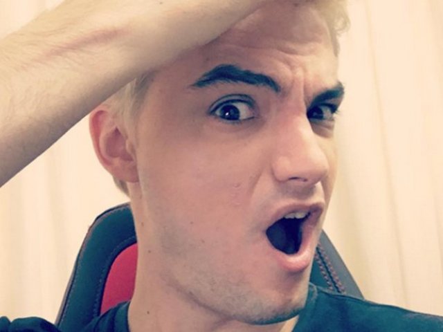 Parabéns! Você é um(a) verdadeiro(a) fã do Felipe Neto e certamente sabe tudo da vida dele, você é uma coruja real