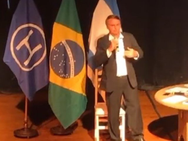 Reaça disfarçado