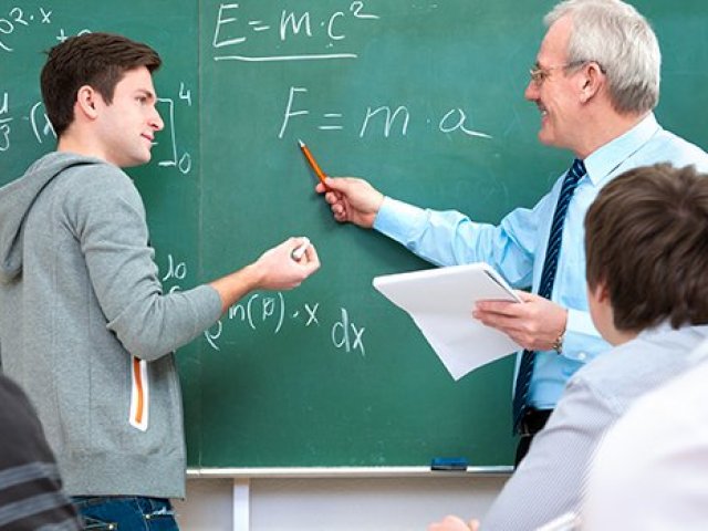 Professor(a)