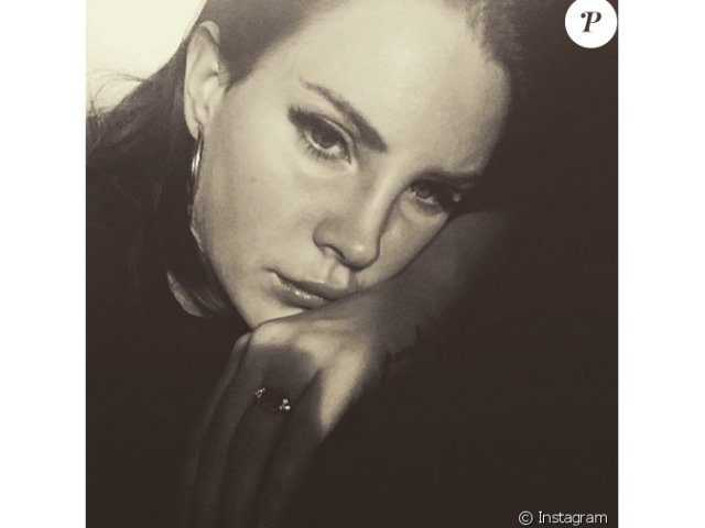 Já pensou em ouvir (e ler) um pouco mais a palavra divina? #SadGirl