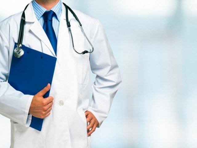 Médico(a)