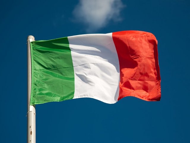Italiano(a)