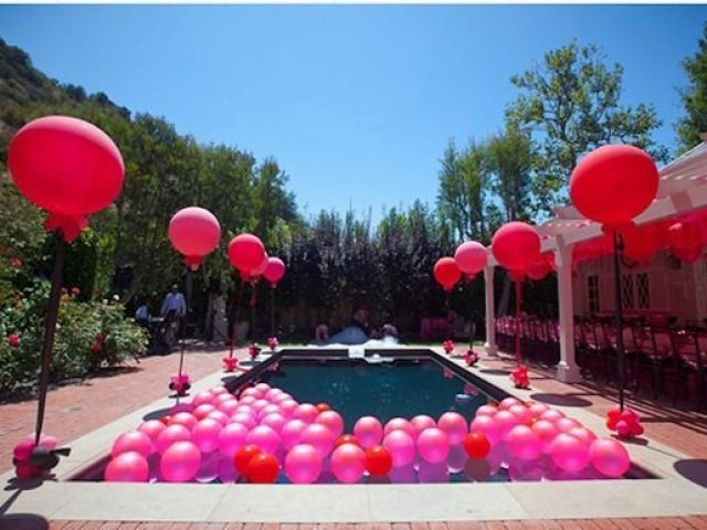 FESTA NA PISCINA