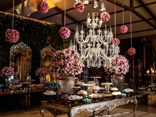 DECORAÇÃO LUXUOSA