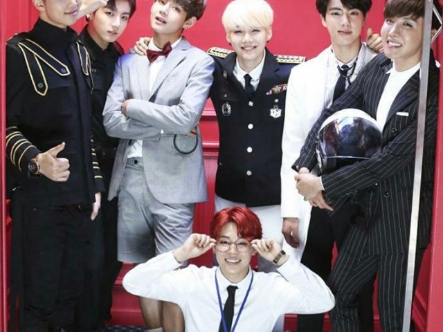 Um pouco army! Você não conhece muito bem a banda, mas adora cada música e ama os boys!