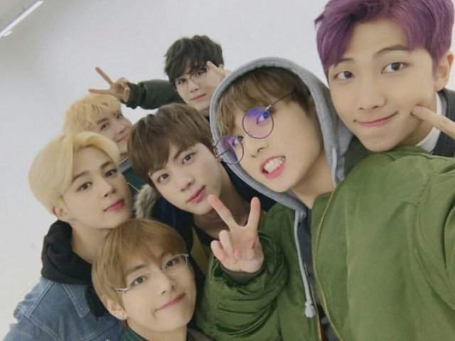 Qual membro do BTS sairia com você?