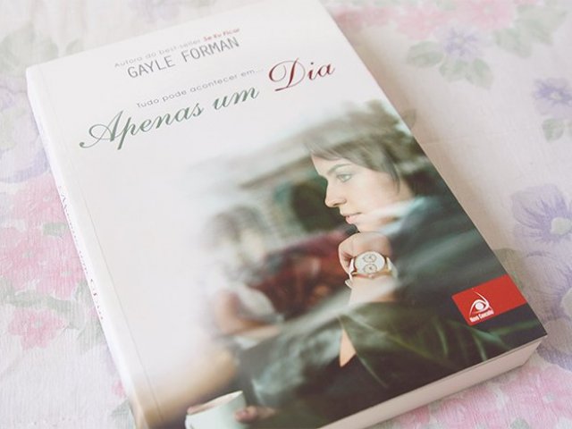 Apenas um Dia por Gayle Forman (top das baladas S2)