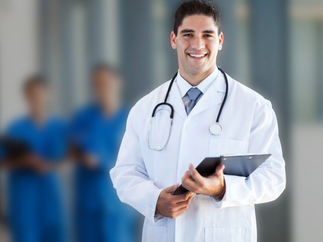 Médico(a)