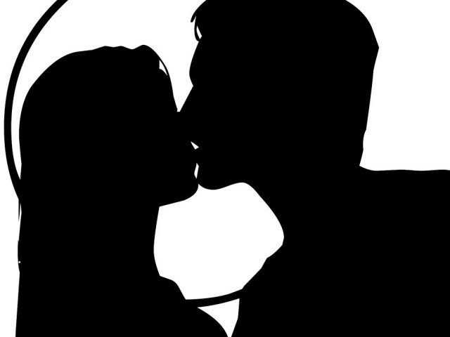 Gênero: Romance - www.capitulo1web.wordpress.com