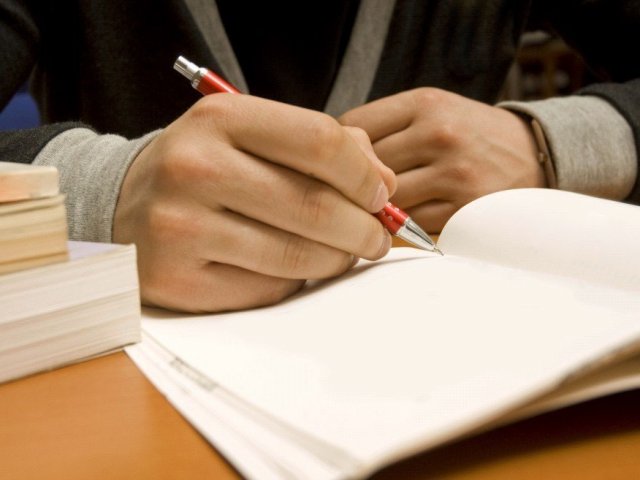Até que foi quase, mas tem que estudar bastante, não foi o suficiente!