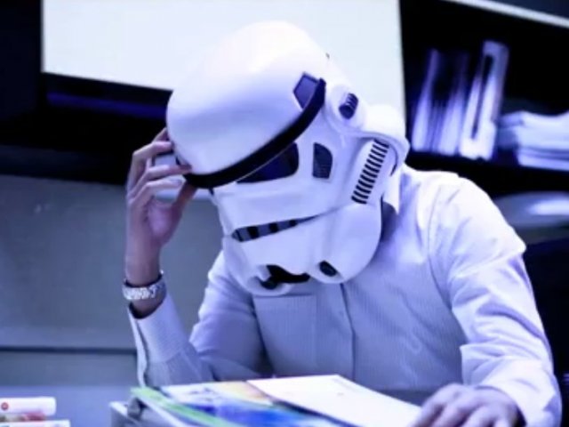Precisa estudar mais sobre os stormtroopers de star wars.