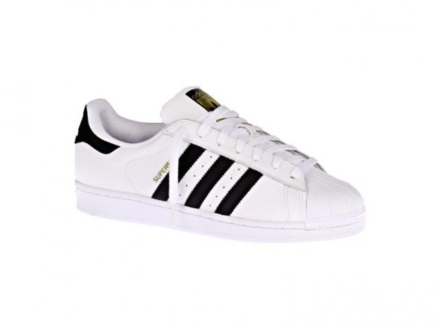 4. Tênis Branco e Preto da Adidas: