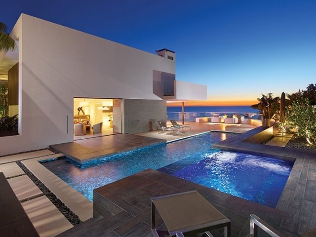 Luxuosa