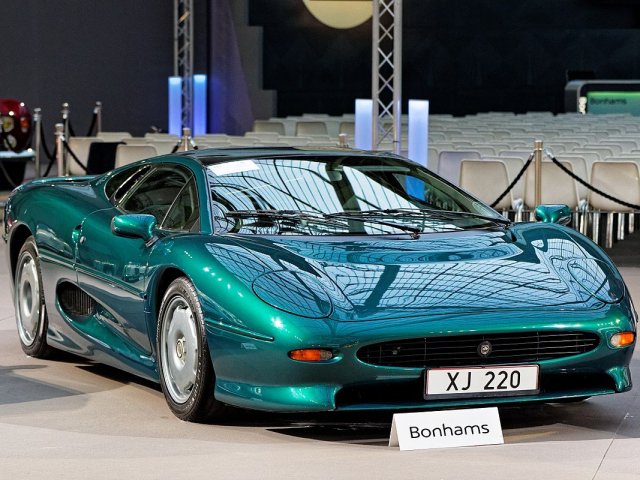 4. jaguar xj220