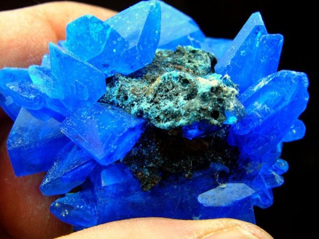 Qual pedra preciosa lhe guia?