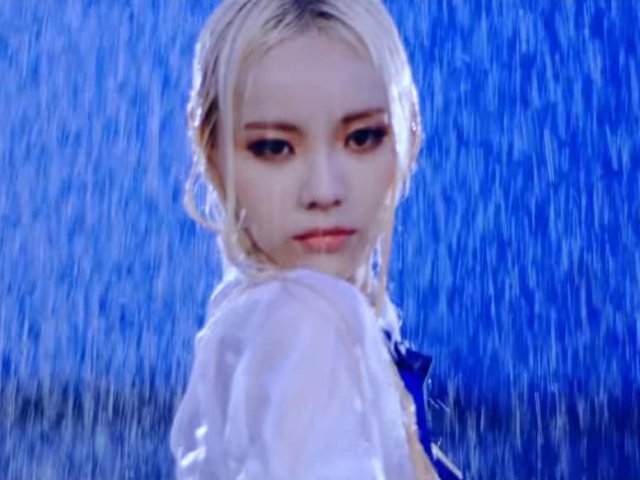 Singing In The Rain (Solo JinSoul)