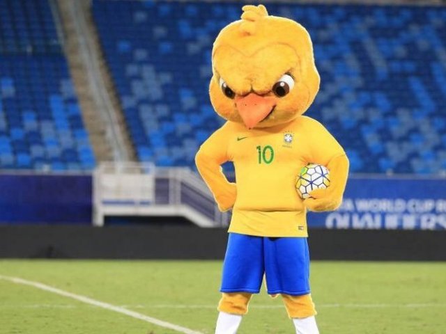 Tá péssimo hein. Estude sobre a Copa do Mundo que você chega lá...