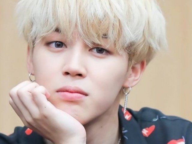 Jimin não consegue forçar aegyo
