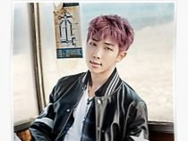 RM escreveu no twiter BRAZIL TIAMO porque tem um restaurante na coreia que se chama tiamo e ele pensava que escrevia da mesma forma