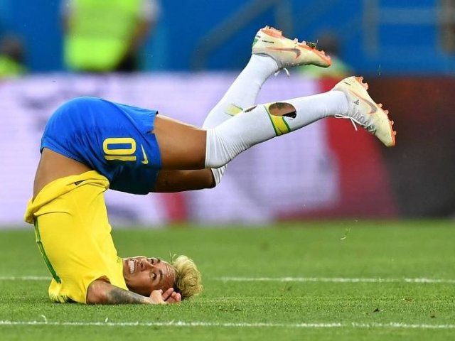 Neymar rolando