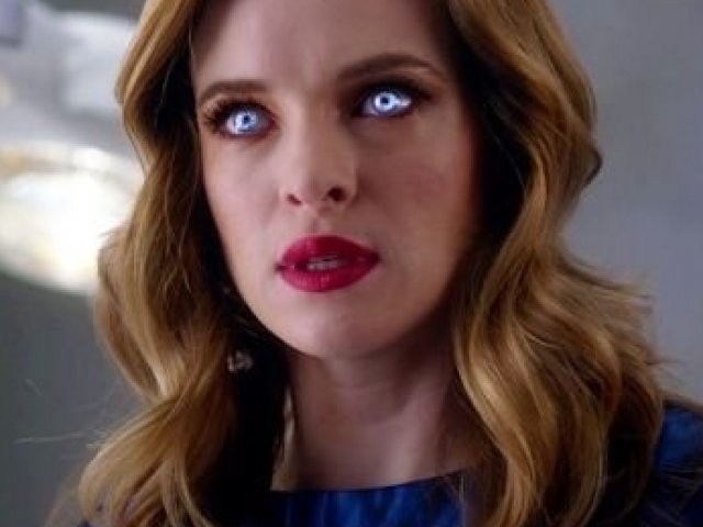 Caitlin snow (Nevasca)