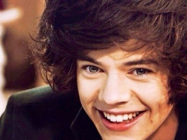 HEYYYYYYYYYYYYYYYYYYYYYY!
TEMOS UMA DIRECTIONER NA VEIA AQUI, BATE!
VOCÊ SOFREU COM OS MENINOS, CHOROU, CANTOU, RIU, SORRIU E AGORA PODE, INCLUSIVE, SE CONSIDERAR DA BANDA!